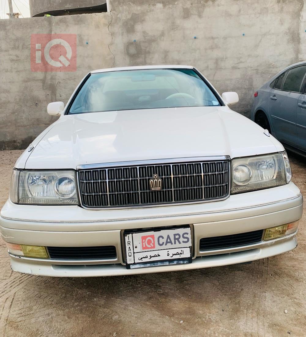 تۆیۆتا کراون